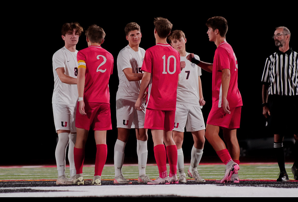 Boys Soccer Senior Leadership Sets Their Sights on the Postseason